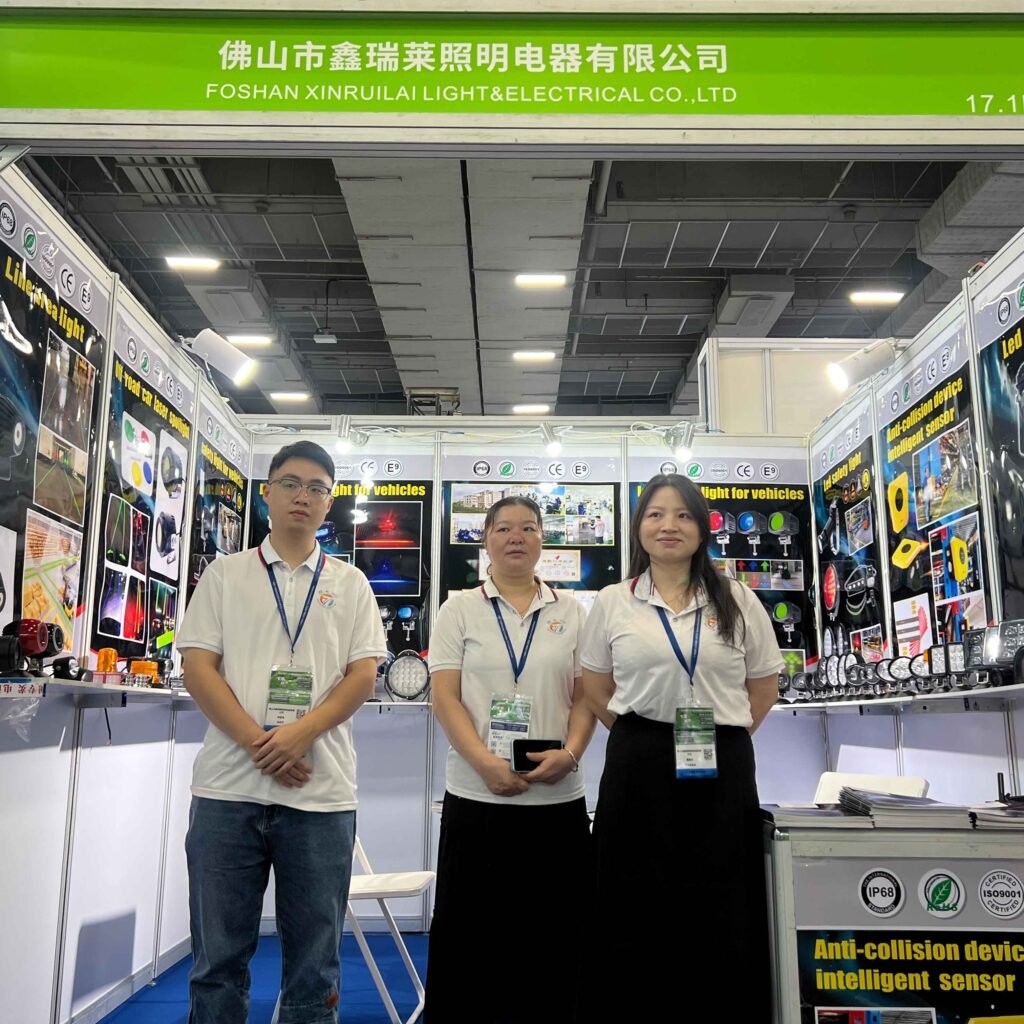 Group photo of sales staff at the exhibition