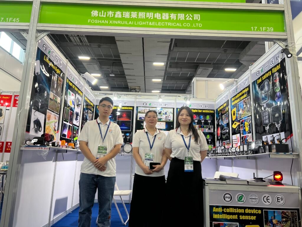 Group photo of sales staff at the exhibition